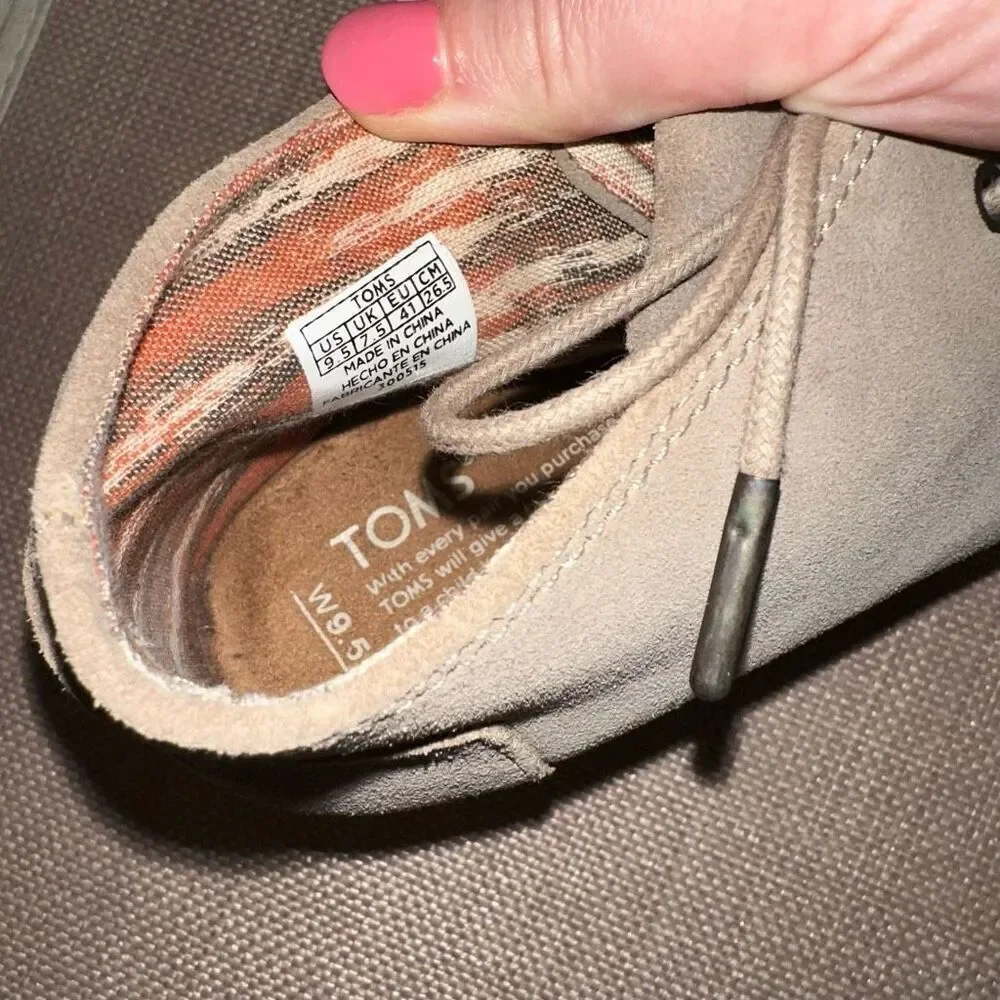 TOMS Womens Desert Shoe Wedge Heel Taupe Suede Size 9.5 EUC